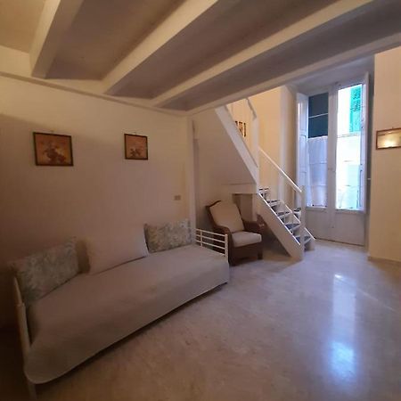 Holiday House Nel Cuore Di Bari Eksteriør bilde
