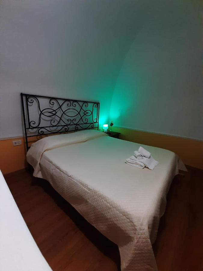 Holiday House Nel Cuore Di Bari Eksteriør bilde